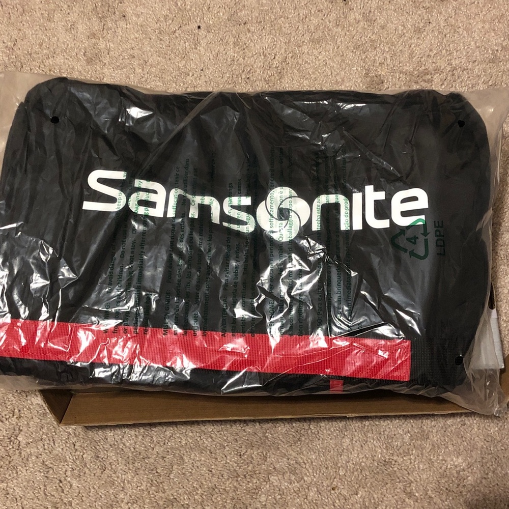 Samsonite Tote-a-ton 32.5 Inch Duffle Luggage - Black with Red